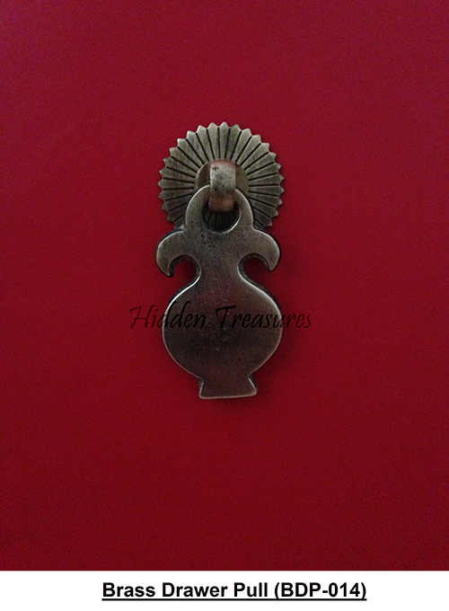 14 Brass ruyi design drawer pull